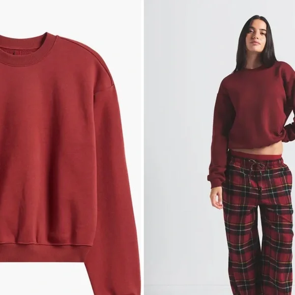 Skims Cotton Fleece Blend Classic Crewneck Sweatshirt & Sweatpants Set - Picture 8 of 9